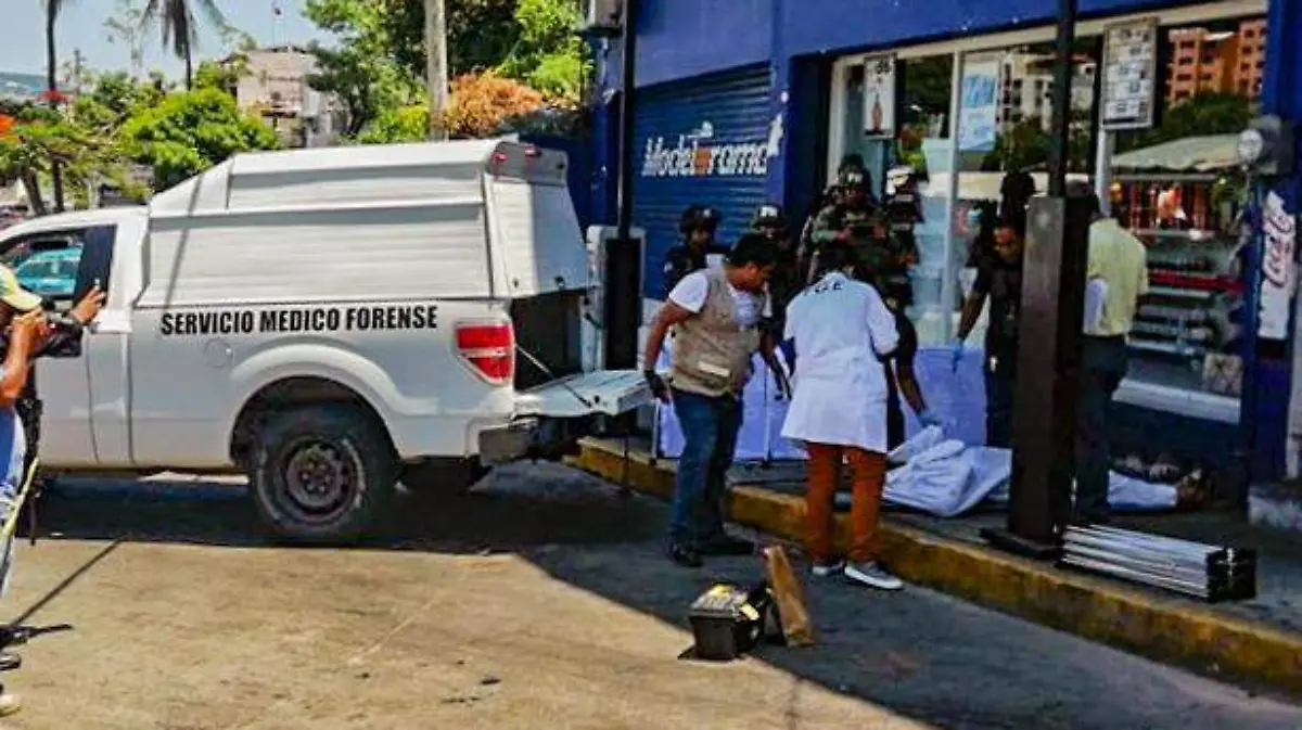 Acpaulco homicidio mujer en CAleta